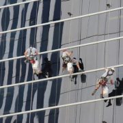 نماشویی _ شستشوی نما